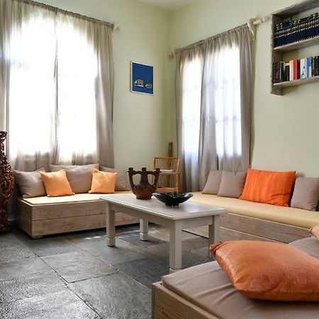 Hotel Mary Науса Екстериор снимка