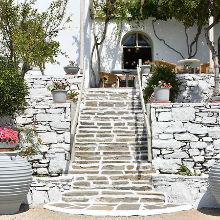 Hotel Mary Науса Екстериор снимка